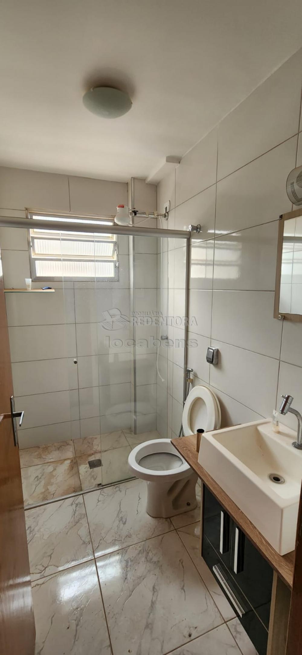 Alugar Apartamento / Padr&atilde;o em S&atilde;o Jos&eacute; do Rio Preto R$ 1.200,00 - Foto 7