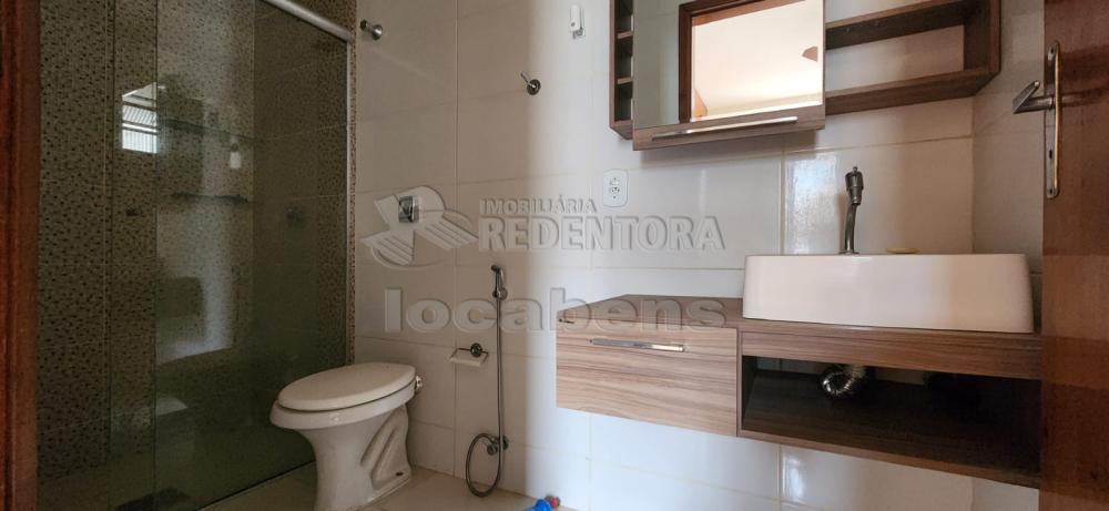 Alugar Apartamento / Padr&atilde;o em S&atilde;o Jos&eacute; do Rio Preto R$ 1.200,00 - Foto 10