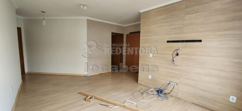 Alugar Apartamento / Padr&atilde;o em S&atilde;o Jos&eacute; do Rio Preto R$ 1.200,00 - Foto 2
