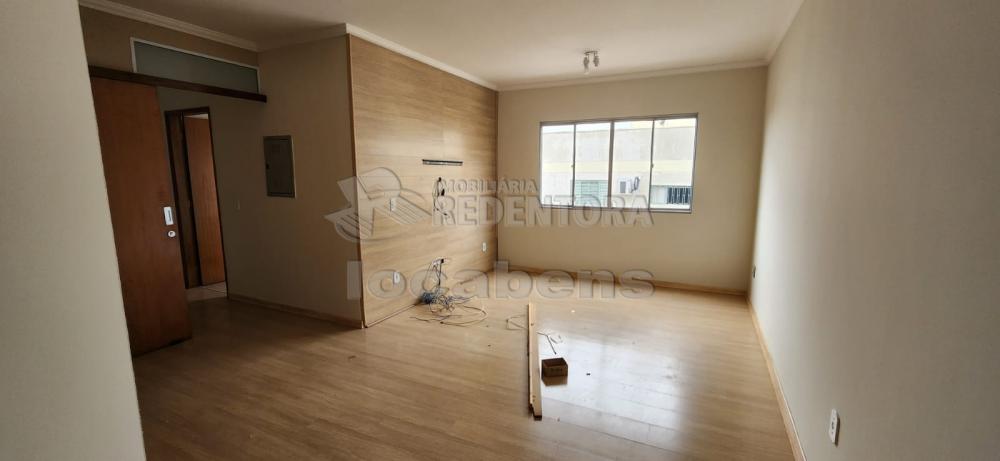 Alugar Apartamento / Padr&atilde;o em S&atilde;o Jos&eacute; do Rio Preto R$ 1.200,00 - Foto 1