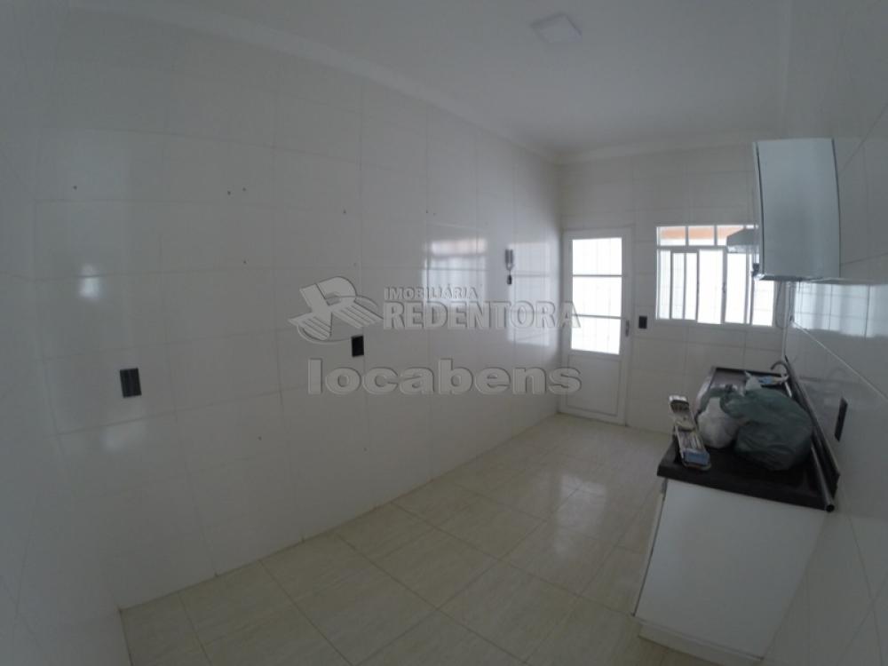 Alugar Casa / Padr&atilde;o em S&atilde;o Jos&eacute; do Rio Preto R$ 2.700,00 - Foto 9