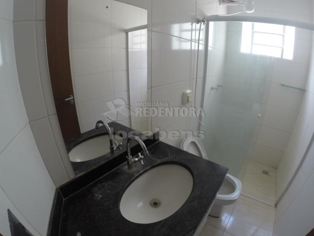 Alugar Casa / Padr&atilde;o em S&atilde;o Jos&eacute; do Rio Preto R$ 2.700,00 - Foto 15