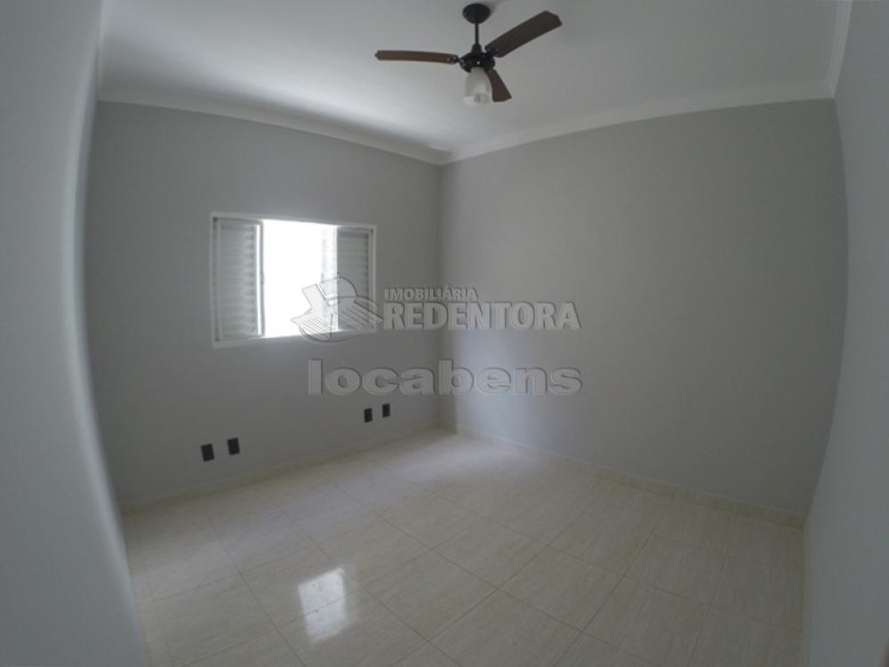Alugar Casa / Padr&atilde;o em S&atilde;o Jos&eacute; do Rio Preto R$ 2.700,00 - Foto 13