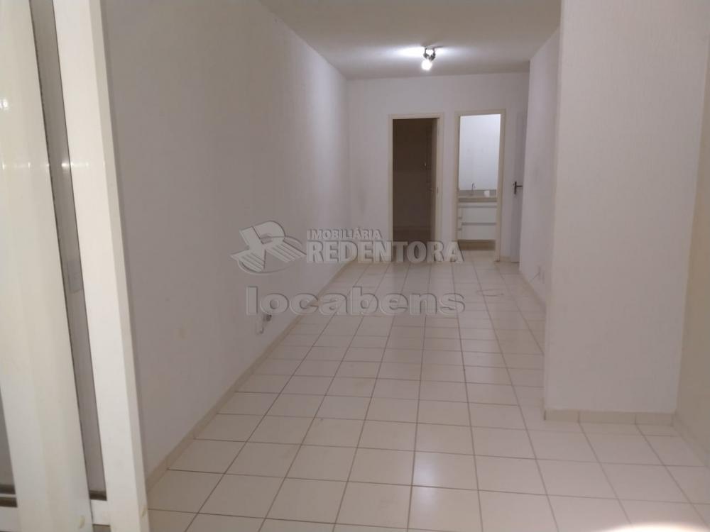 Alugar Casa / Condom&iacute;nio em S&atilde;o Jos&eacute; do Rio Preto R$ 1.800,00 - Foto 4