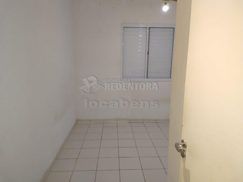 Alugar Casa / Condom&iacute;nio em S&atilde;o Jos&eacute; do Rio Preto R$ 1.800,00 - Foto 13