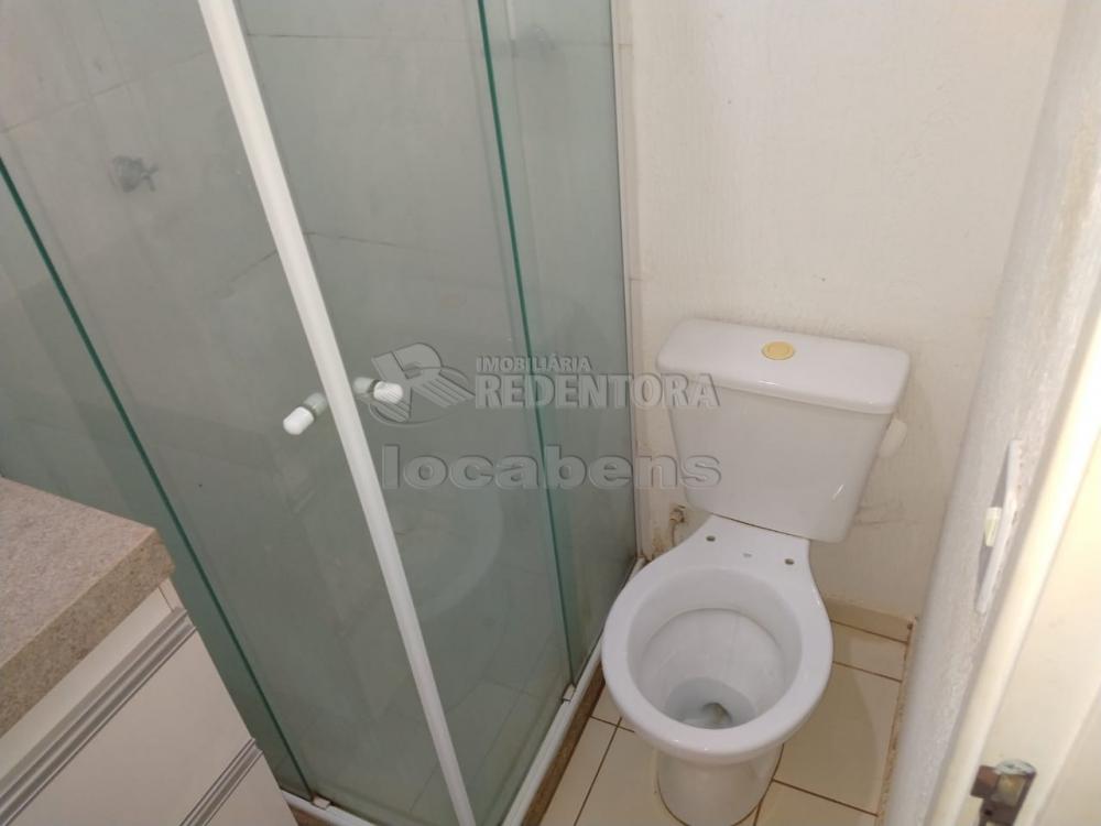 Alugar Casa / Condom&iacute;nio em S&atilde;o Jos&eacute; do Rio Preto R$ 1.800,00 - Foto 18