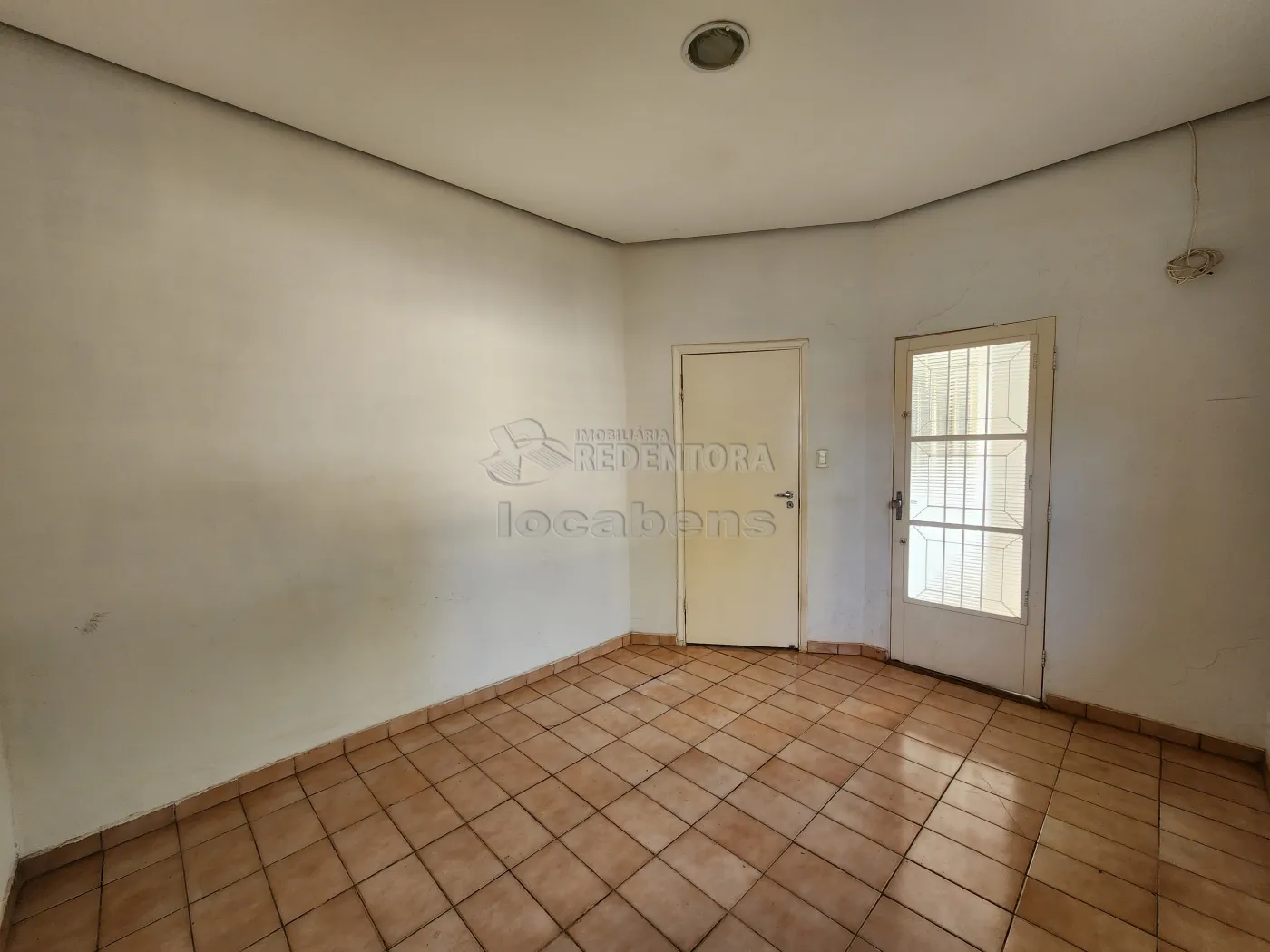 Alugar Casa / Padr&atilde;o em S&atilde;o Jos&eacute; do Rio Preto R$ 1.600,00 - Foto 3