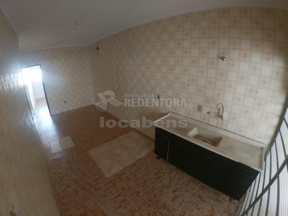 Alugar Casa / Padr&atilde;o em S&atilde;o Jos&eacute; do Rio Preto R$ 1.600,00 - Foto 8