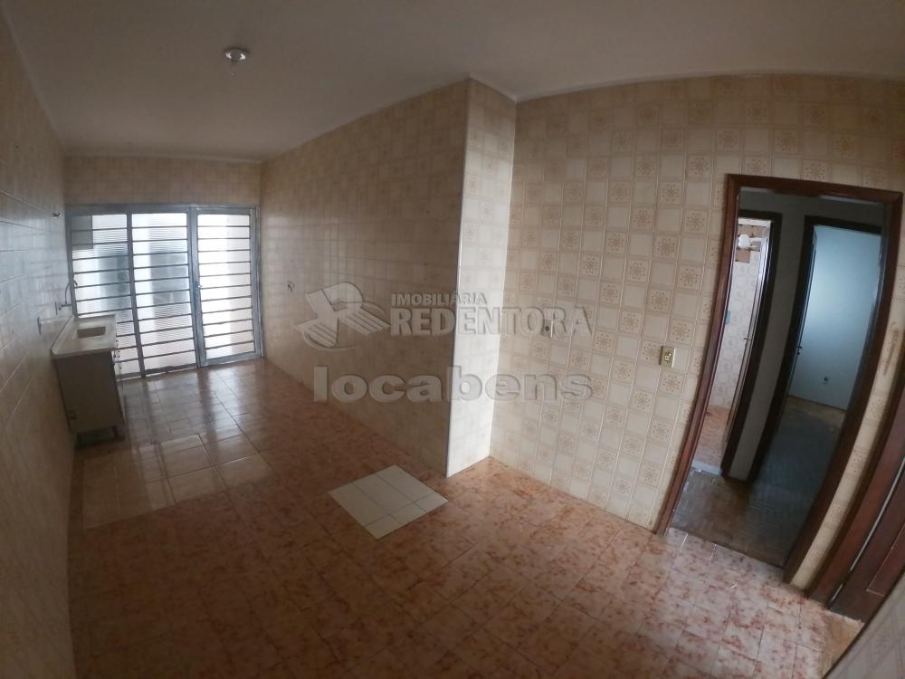 Alugar Casa / Padr&atilde;o em S&atilde;o Jos&eacute; do Rio Preto R$ 1.600,00 - Foto 9