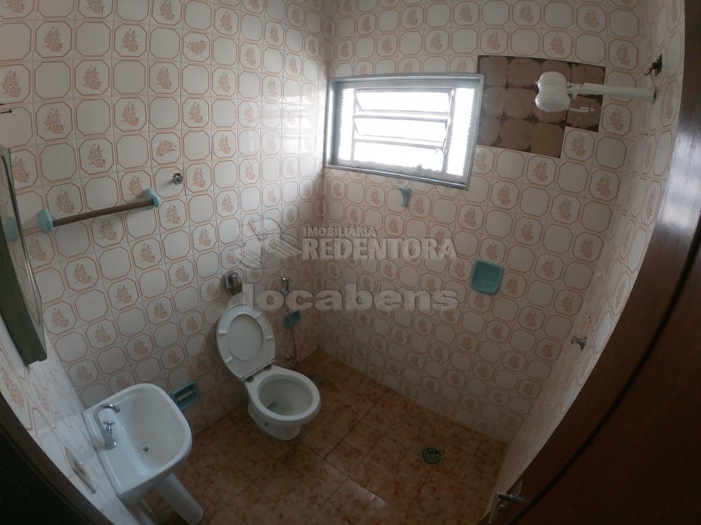 Alugar Casa / Padr&atilde;o em S&atilde;o Jos&eacute; do Rio Preto R$ 1.600,00 - Foto 13