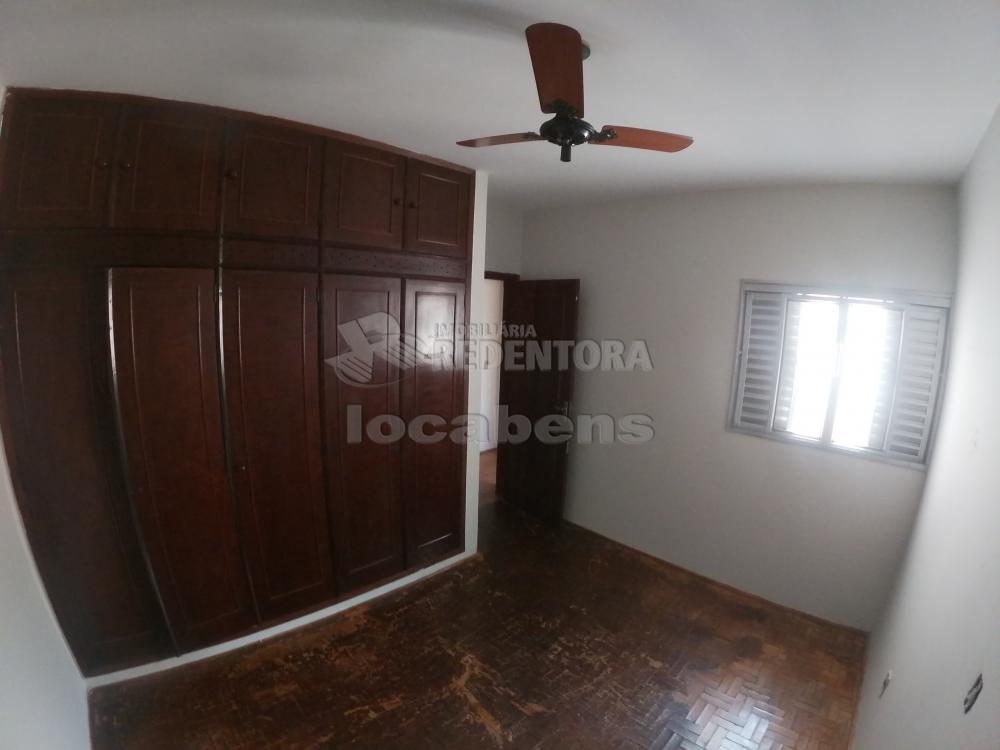 Alugar Casa / Padr&atilde;o em S&atilde;o Jos&eacute; do Rio Preto R$ 1.600,00 - Foto 14