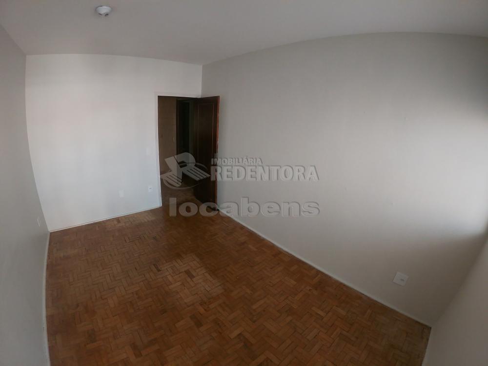 Alugar Casa / Padr&atilde;o em S&atilde;o Jos&eacute; do Rio Preto R$ 1.600,00 - Foto 17