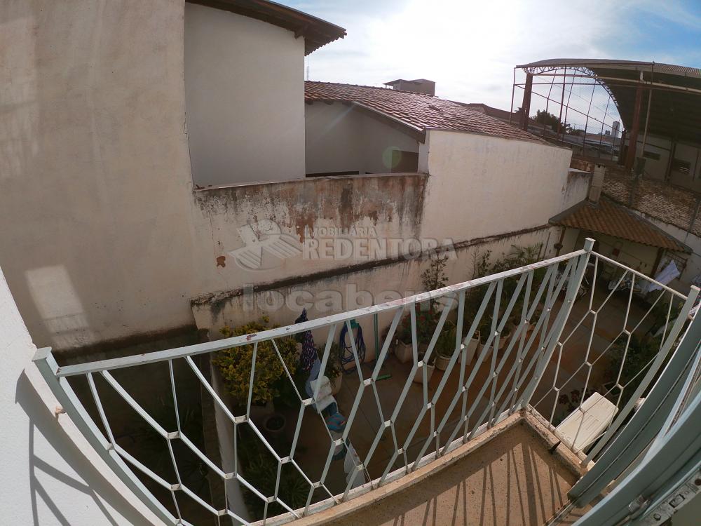 Alugar Apartamento / Padr&atilde;o em S&atilde;o Jos&eacute; do Rio Preto R$ 1.000,00 - Foto 4