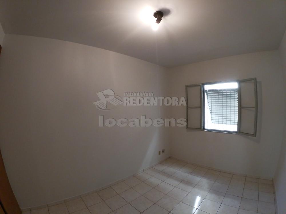 Alugar Apartamento / Padr&atilde;o em S&atilde;o Jos&eacute; do Rio Preto R$ 1.000,00 - Foto 11