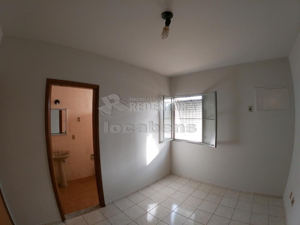 Alugar Apartamento / Padr&atilde;o em S&atilde;o Jos&eacute; do Rio Preto R$ 1.000,00 - Foto 15