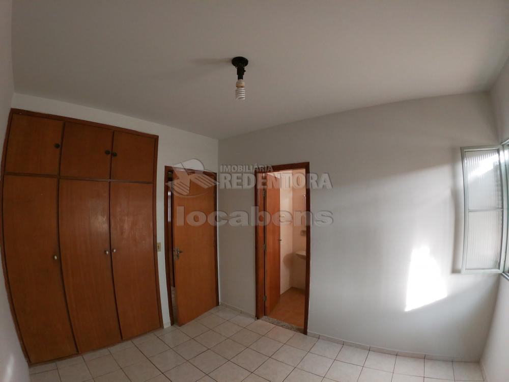 Alugar Apartamento / Padr&atilde;o em S&atilde;o Jos&eacute; do Rio Preto R$ 1.000,00 - Foto 16