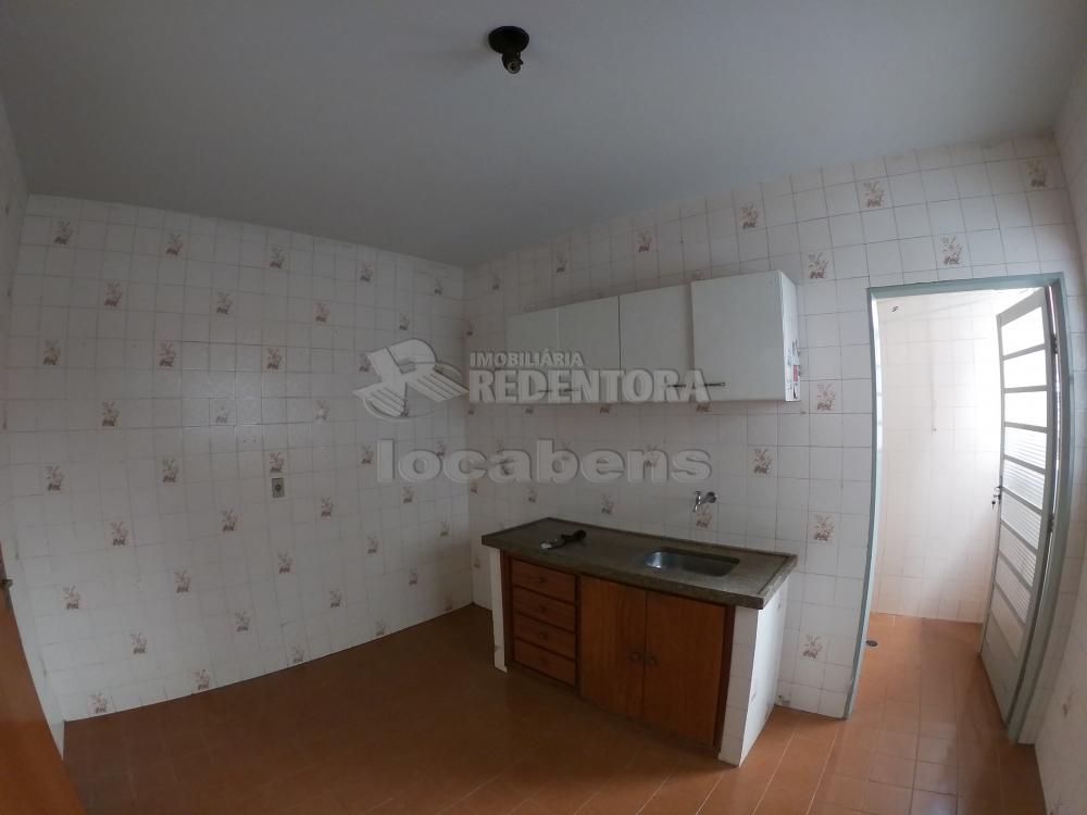 Alugar Apartamento / Padr&atilde;o em S&atilde;o Jos&eacute; do Rio Preto R$ 1.000,00 - Foto 19