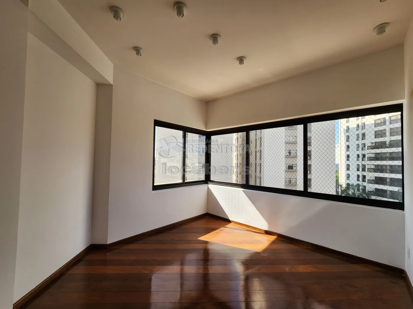 Alugar Apartamento / Padr&atilde;o em S&atilde;o Jos&eacute; do Rio Preto R$ 3.000,00 - Foto 4
