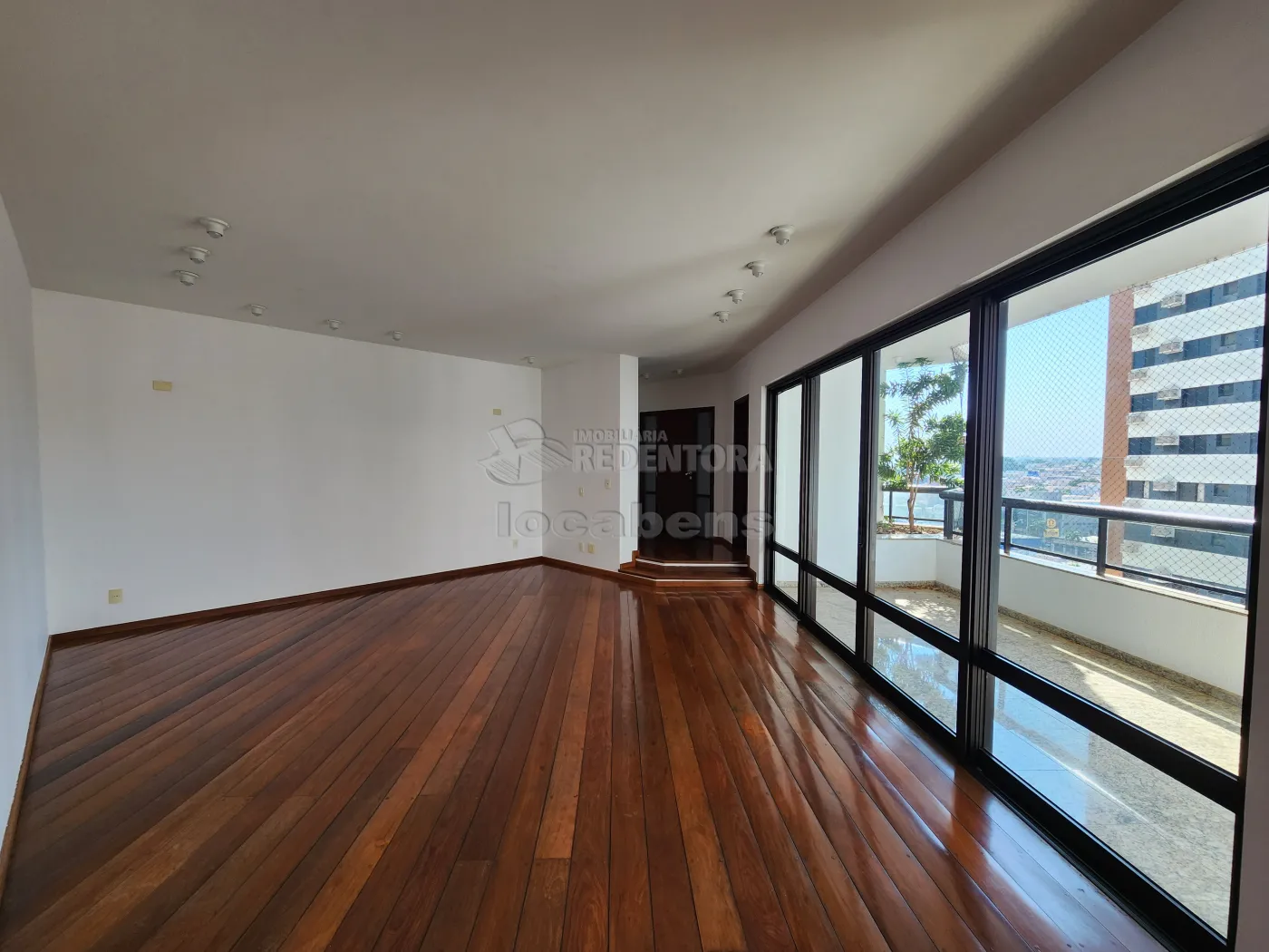 Alugar Apartamento / Padr&atilde;o em S&atilde;o Jos&eacute; do Rio Preto R$ 3.000,00 - Foto 3