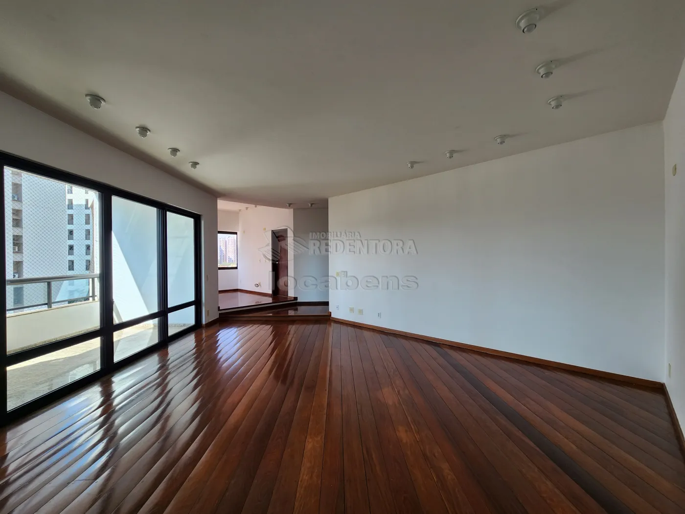 Alugar Apartamento / Padr&atilde;o em S&atilde;o Jos&eacute; do Rio Preto R$ 3.000,00 - Foto 2