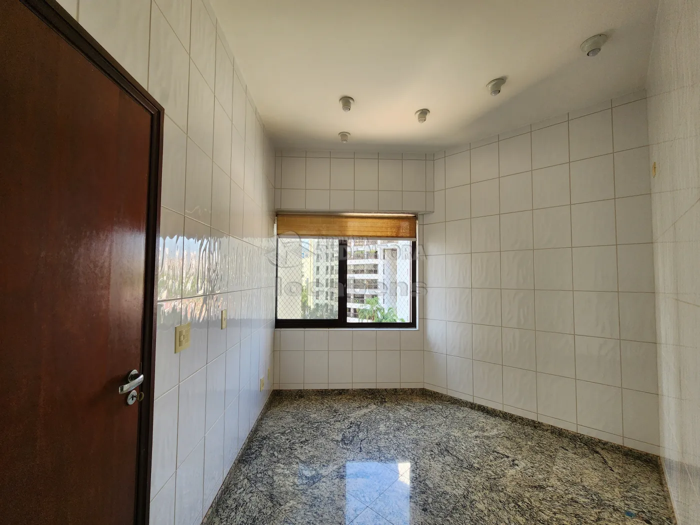 Alugar Apartamento / Padr&atilde;o em S&atilde;o Jos&eacute; do Rio Preto R$ 3.000,00 - Foto 14