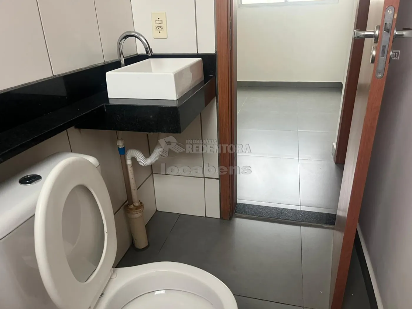 Alugar Apartamento / Padr&atilde;o em S&atilde;o Jos&eacute; do Rio Preto R$ 800,00 - Foto 6