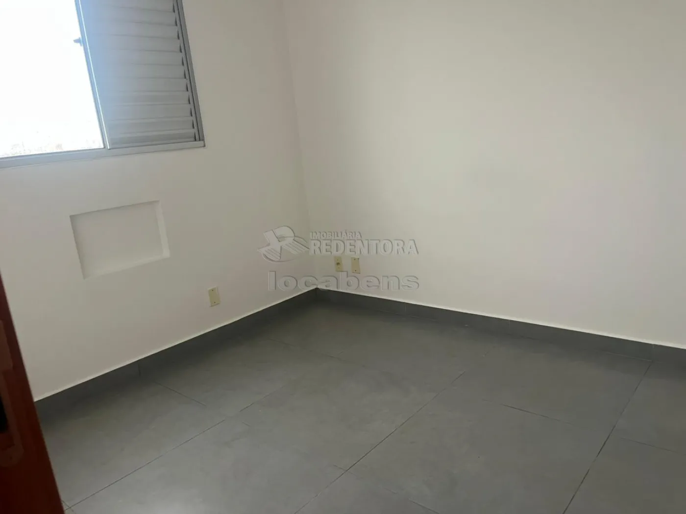 Alugar Apartamento / Padr&atilde;o em S&atilde;o Jos&eacute; do Rio Preto R$ 800,00 - Foto 11