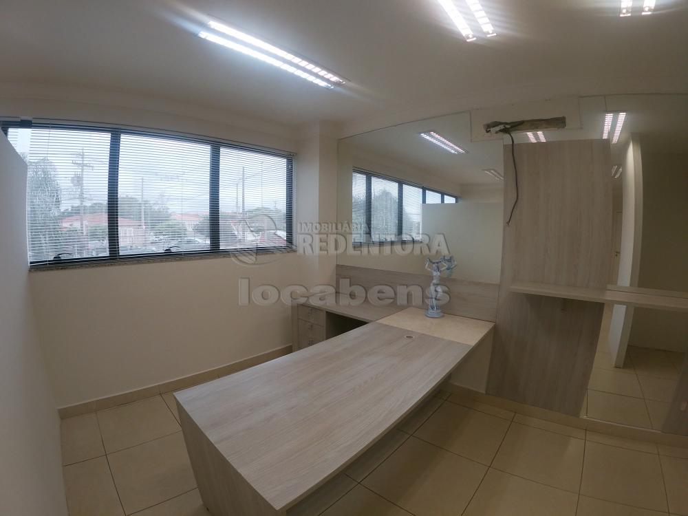 Alugar Comercial / Sala em S&atilde;o Jos&eacute; do Rio Preto R$ 4.100,00 - Foto 5