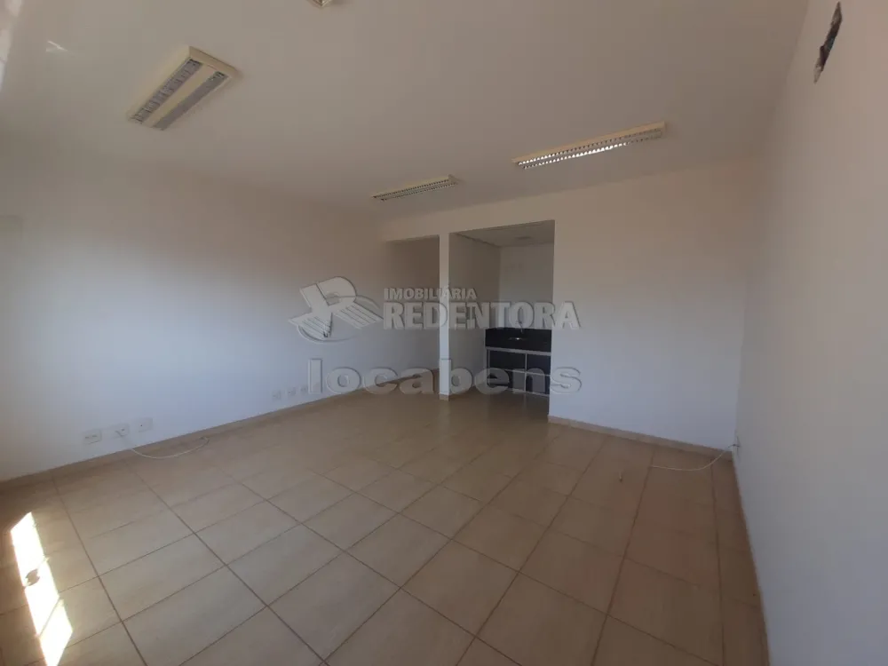 Alugar Comercial / Sala em S&atilde;o Jos&eacute; do Rio Preto R$ 1.300,00 - Foto 6