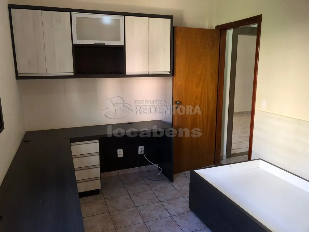Alugar Apartamento / Padr&atilde;o em S&atilde;o Jos&eacute; do Rio Preto R$ 1.400,00 - Foto 12