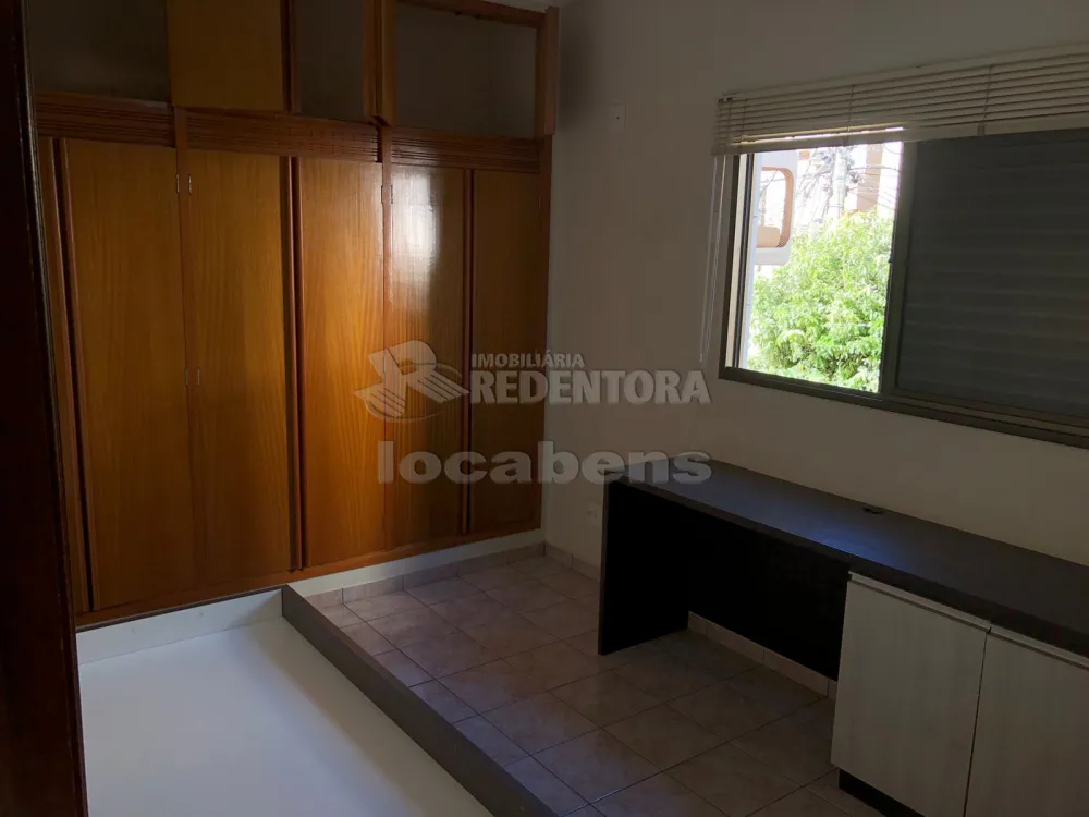 Alugar Apartamento / Padr&atilde;o em S&atilde;o Jos&eacute; do Rio Preto R$ 1.400,00 - Foto 11