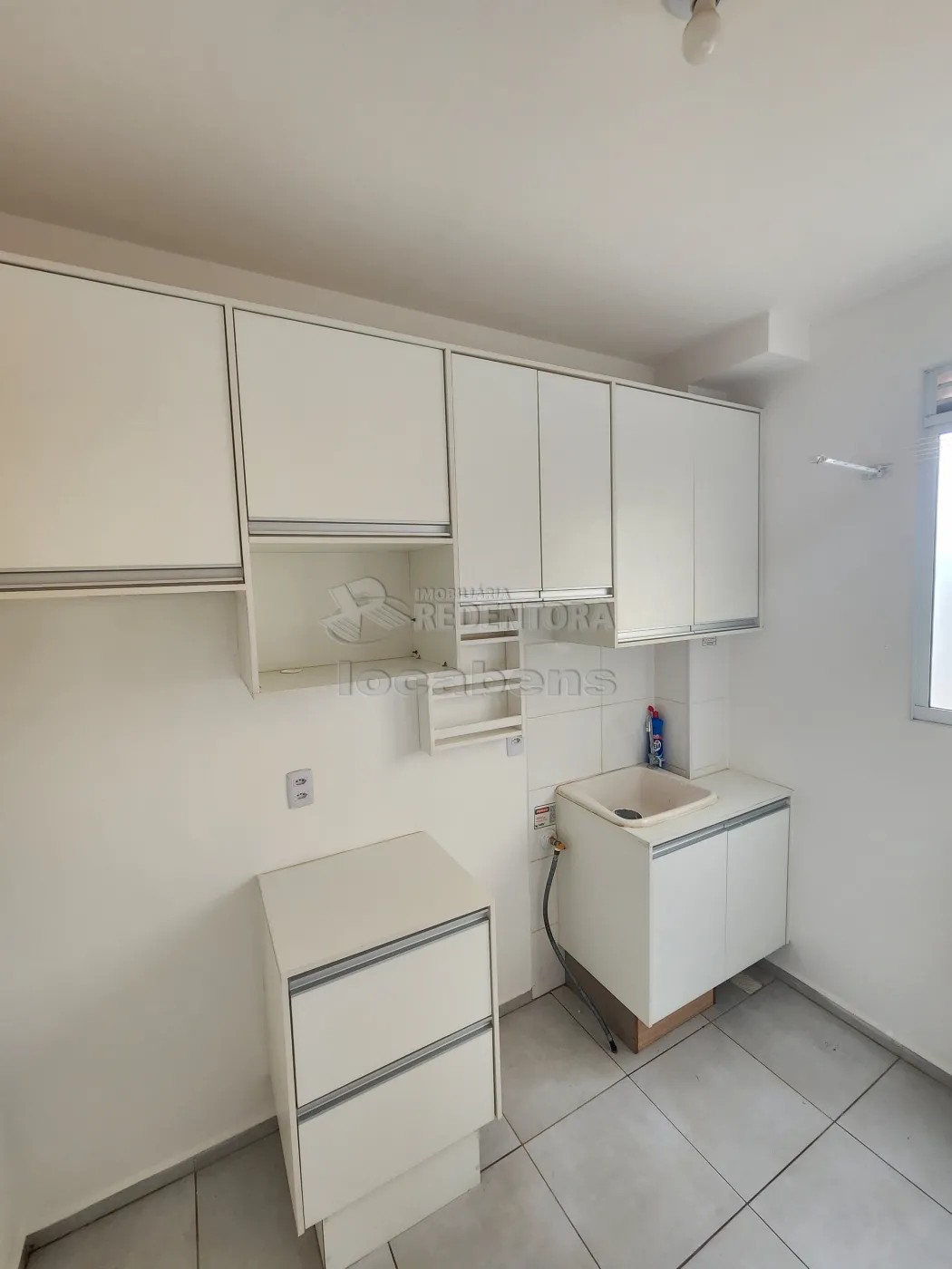 Alugar Apartamento / Padr&atilde;o em S&atilde;o Jos&eacute; do Rio Preto R$ 1.200,00 - Foto 3