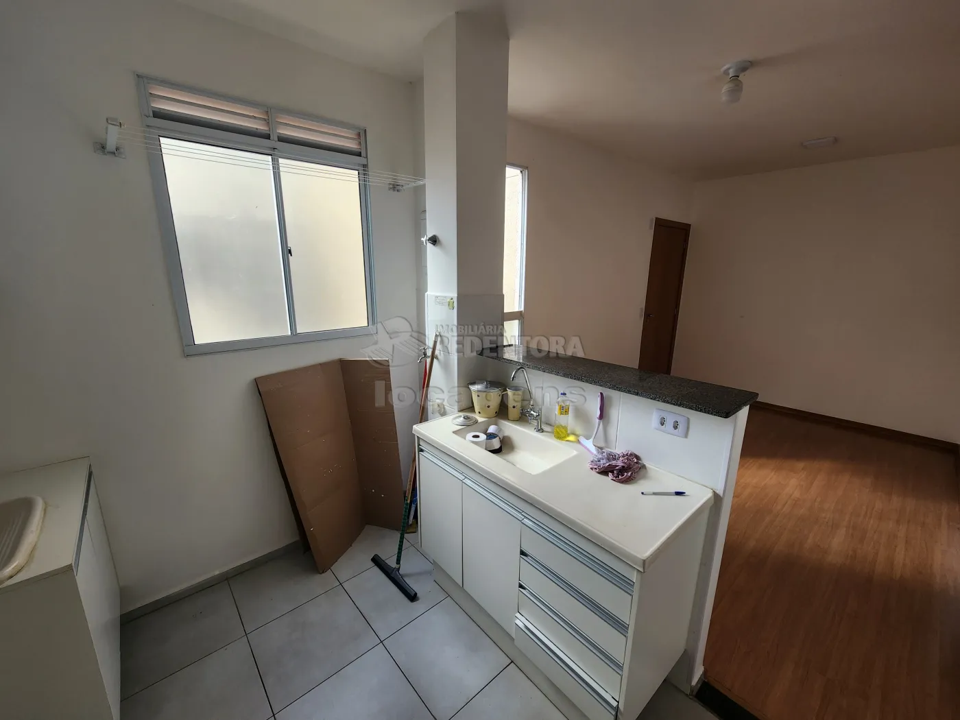 Alugar Apartamento / Padr&atilde;o em S&atilde;o Jos&eacute; do Rio Preto R$ 1.200,00 - Foto 4
