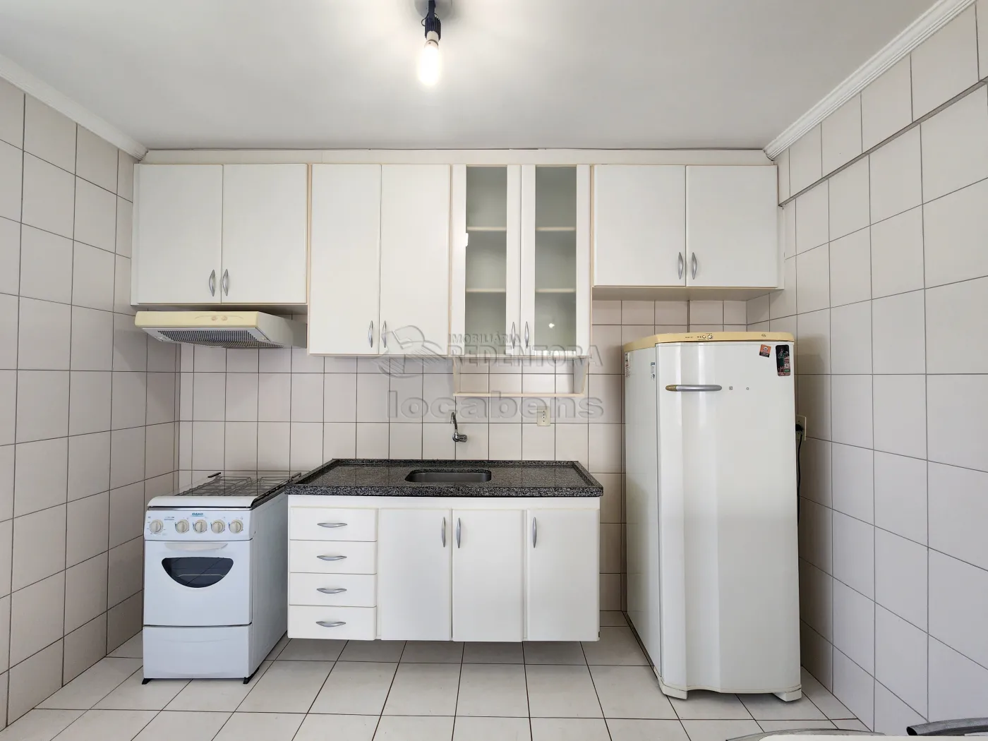 Alugar Apartamento / Padr&atilde;o em S&atilde;o Jos&eacute; do Rio Preto R$ 1.400,00 - Foto 4