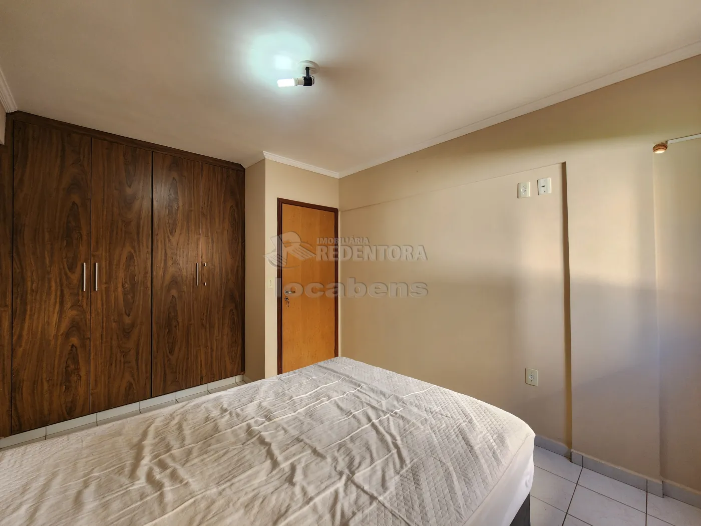 Alugar Apartamento / Padr&atilde;o em S&atilde;o Jos&eacute; do Rio Preto R$ 1.400,00 - Foto 6