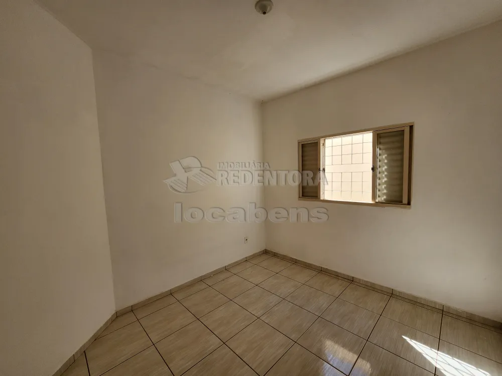 Alugar Casa / Padr&atilde;o em S&atilde;o Jos&eacute; do Rio Preto R$ 1.500,00 - Foto 13