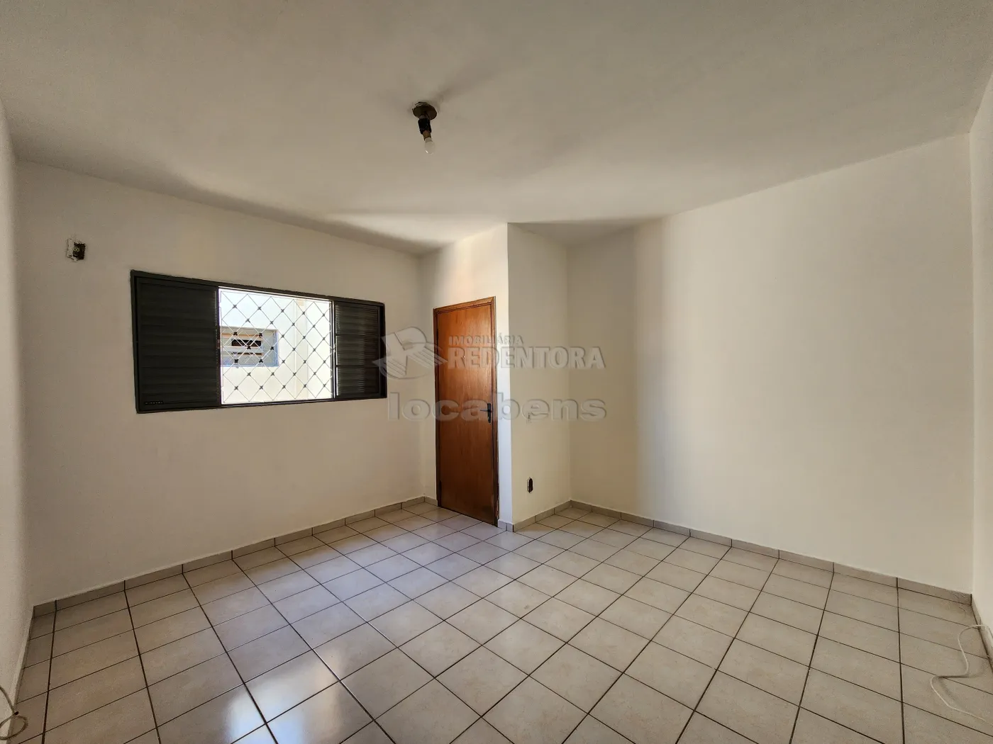 Alugar Apartamento / Padr&atilde;o em S&atilde;o Jos&eacute; do Rio Preto R$ 750,00 - Foto 2