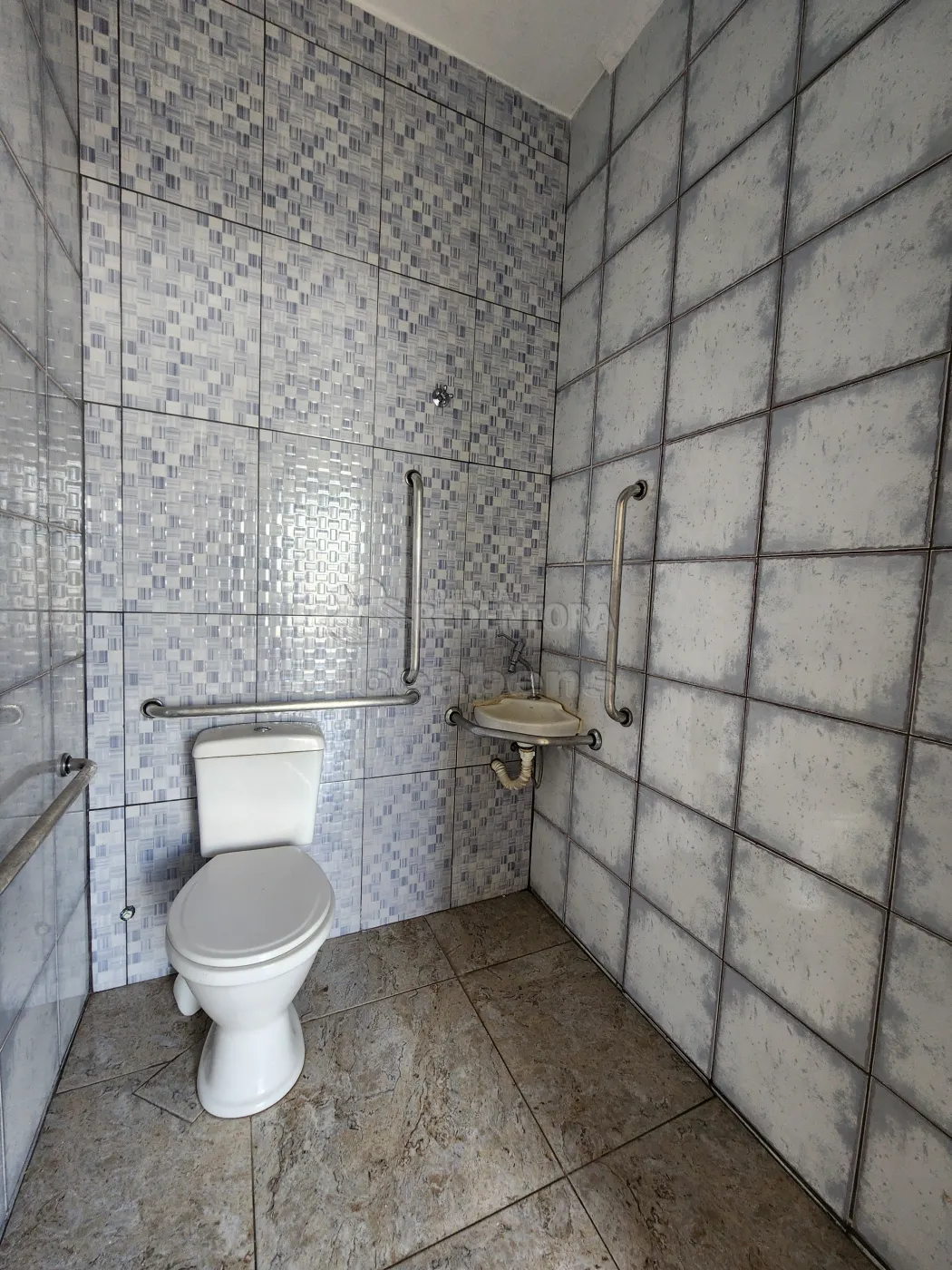 Alugar Comercial / Sal&atilde;o em S&atilde;o Jos&eacute; do Rio Preto R$ 1.000,00 - Foto 5