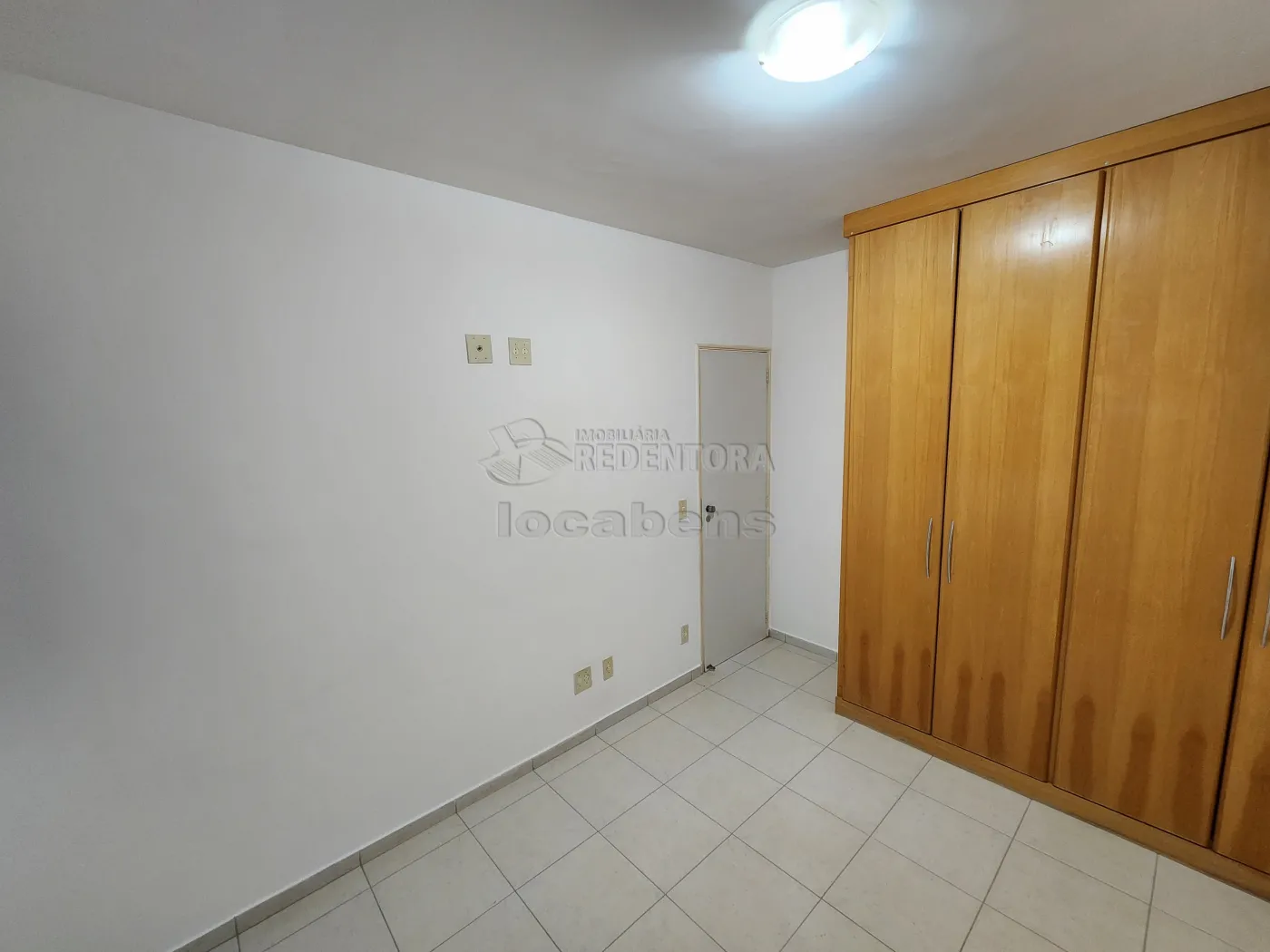 Alugar Apartamento / Padr&atilde;o em S&atilde;o Jos&eacute; do Rio Preto R$ 1.800,00 - Foto 8