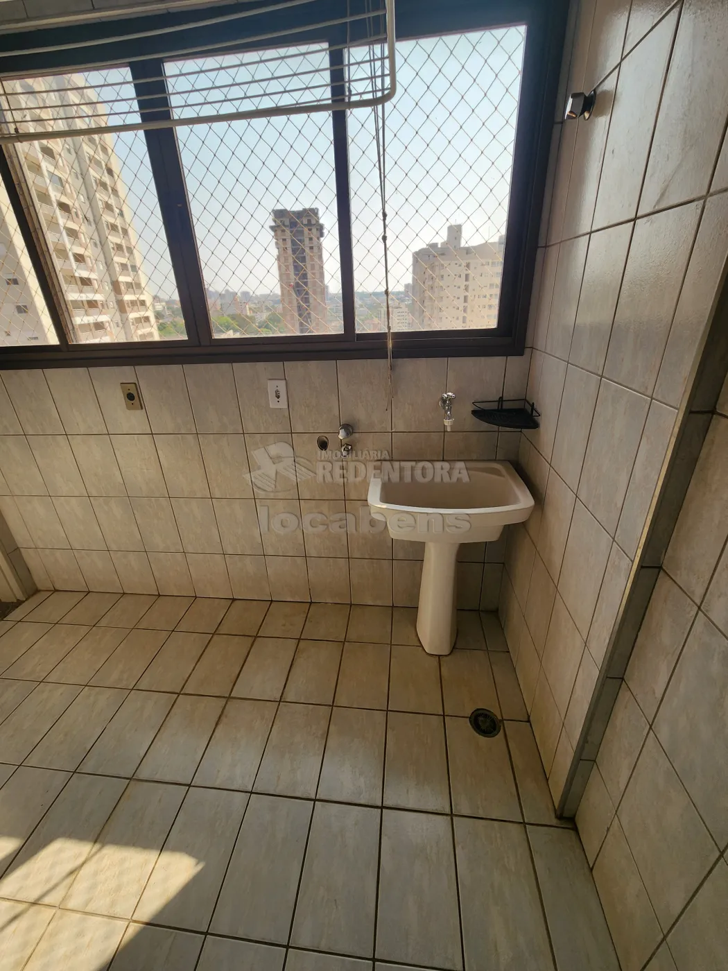 Alugar Apartamento / Padr&atilde;o em S&atilde;o Jos&eacute; do Rio Preto R$ 1.000,00 - Foto 6
