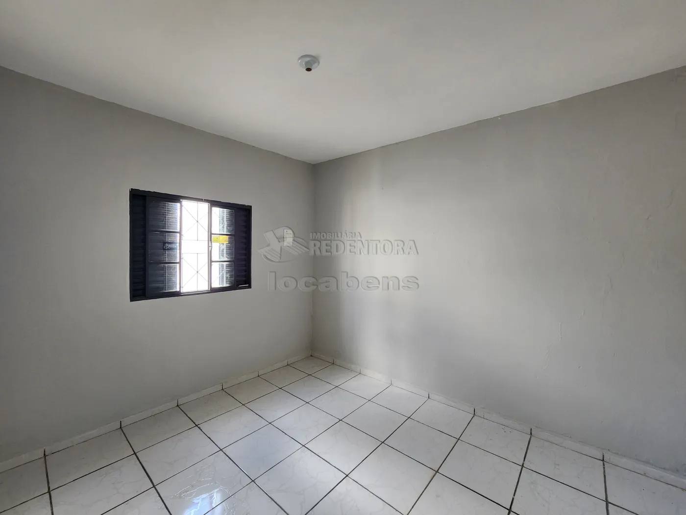 Alugar Casa / Padr&atilde;o em S&atilde;o Jos&eacute; do Rio Preto R$ 950,00 - Foto 9