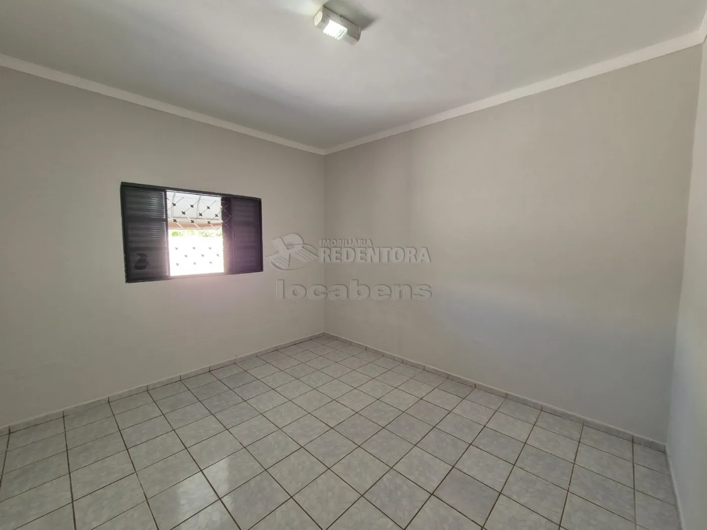 Alugar Casa / Padr&atilde;o em S&atilde;o Jos&eacute; do Rio Preto R$ 1.500,00 - Foto 5