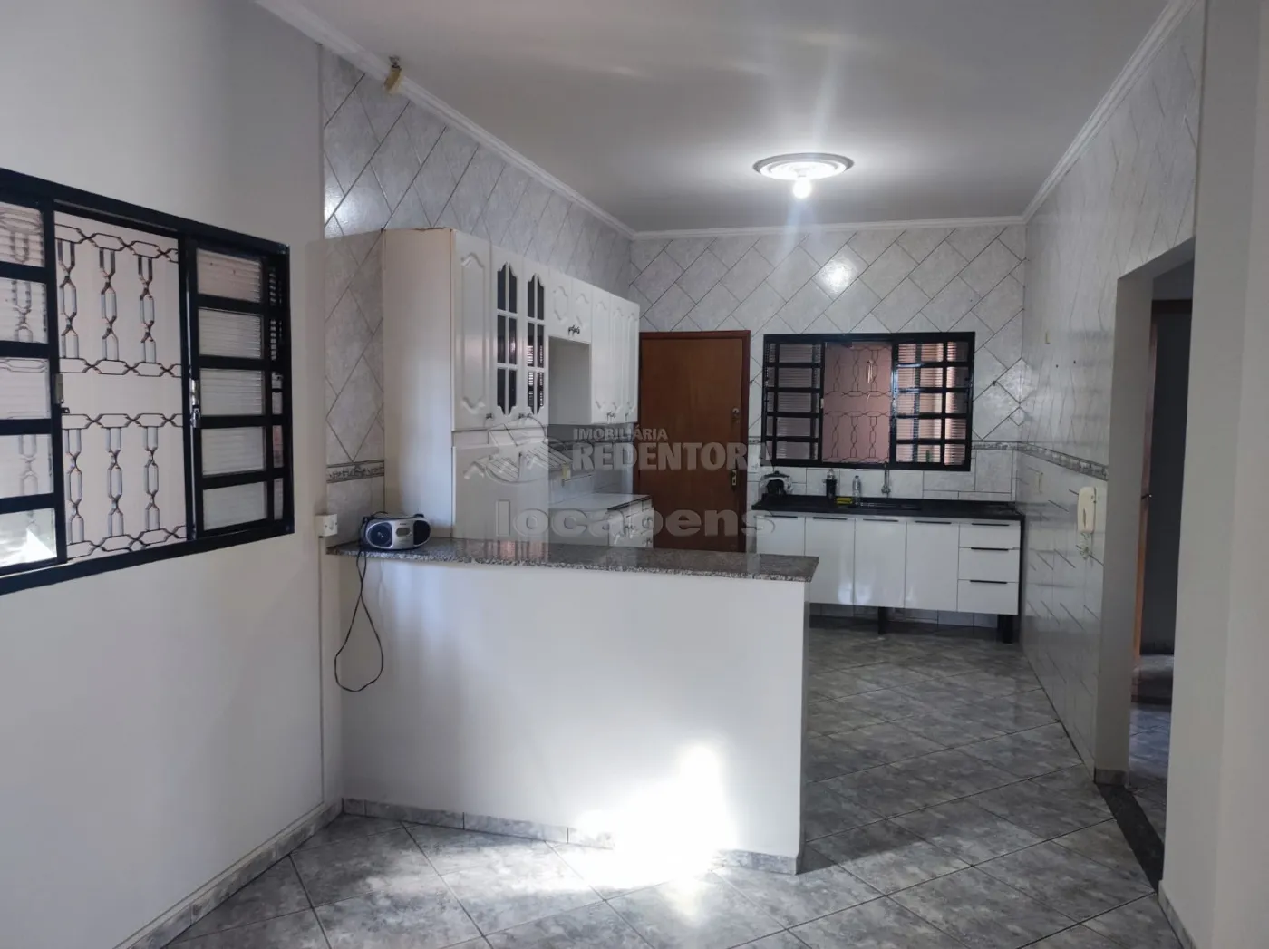 Alugar Casa / Padr&atilde;o em S&atilde;o Jos&eacute; do Rio Preto R$ 2.000,00 - Foto 4