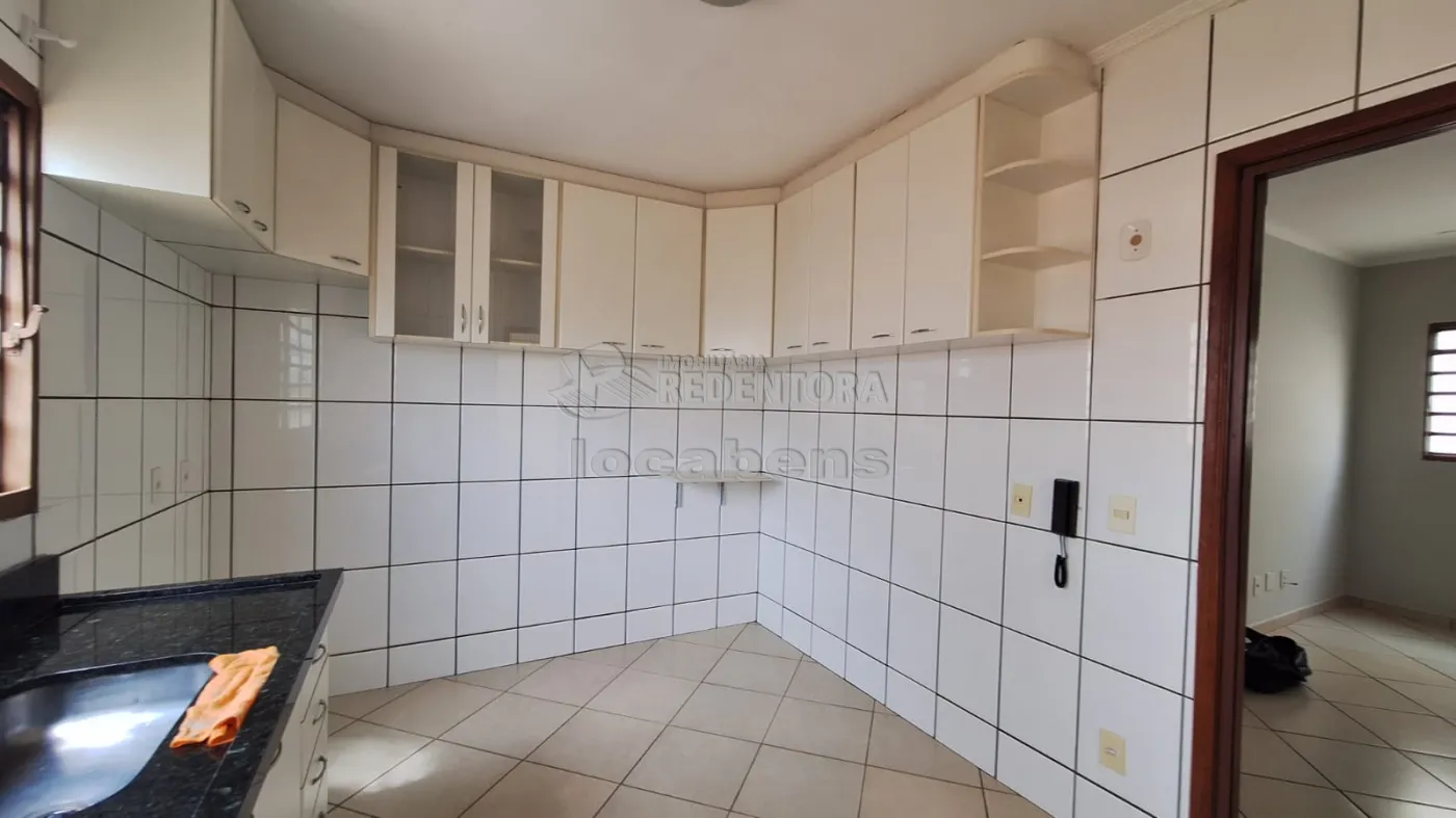 Alugar Apartamento / Padr&atilde;o em S&atilde;o Jos&eacute; do Rio Preto R$ 1.600,00 - Foto 5