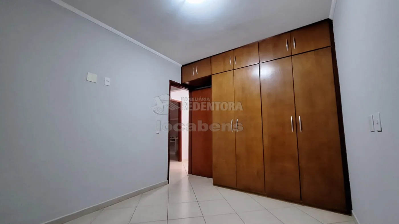 Alugar Apartamento / Padr&atilde;o em S&atilde;o Jos&eacute; do Rio Preto R$ 1.600,00 - Foto 8