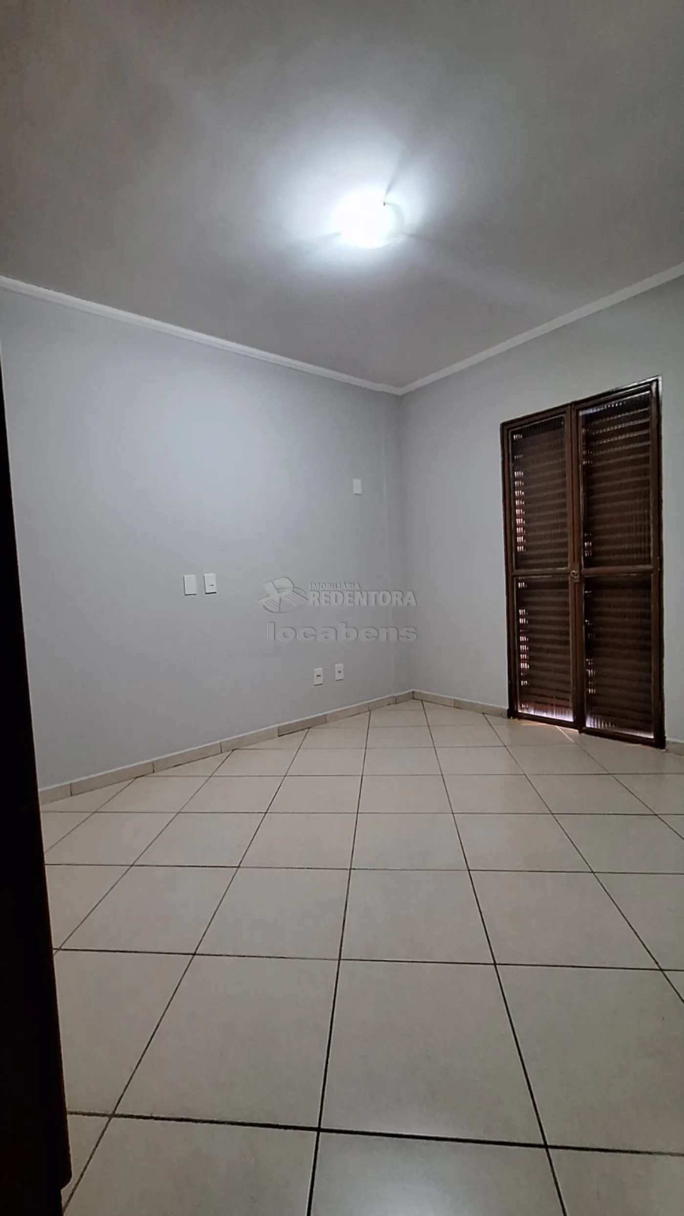 Alugar Apartamento / Padr&atilde;o em S&atilde;o Jos&eacute; do Rio Preto R$ 1.600,00 - Foto 6