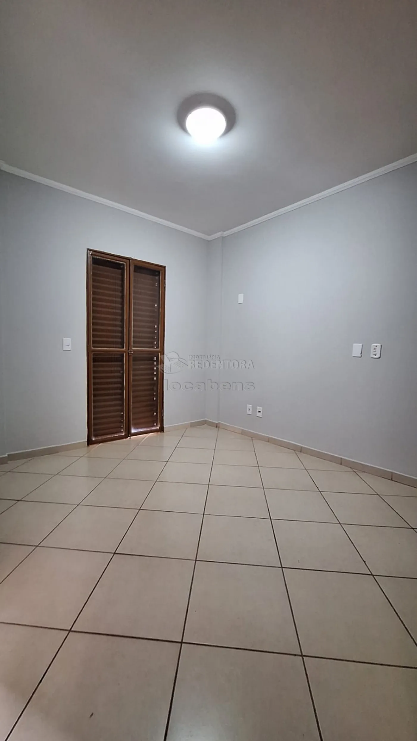 Alugar Apartamento / Padr&atilde;o em S&atilde;o Jos&eacute; do Rio Preto R$ 1.600,00 - Foto 17