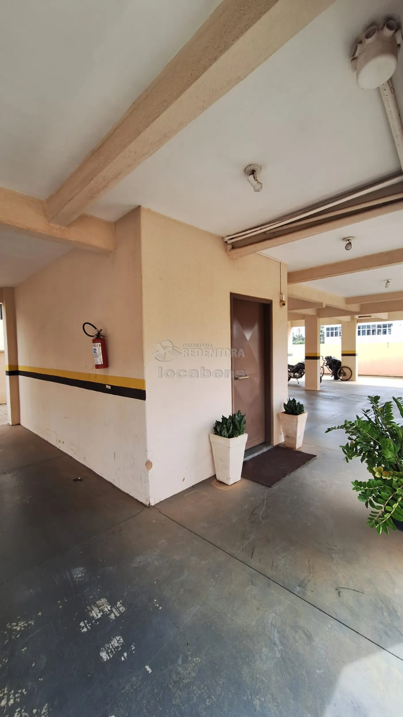 Alugar Apartamento / Padr&atilde;o em S&atilde;o Jos&eacute; do Rio Preto R$ 1.600,00 - Foto 32