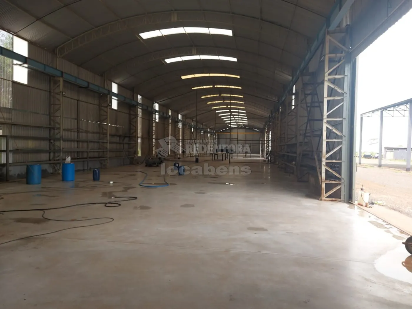 Prédio Inteiro, 2500 m² - Foto 1
