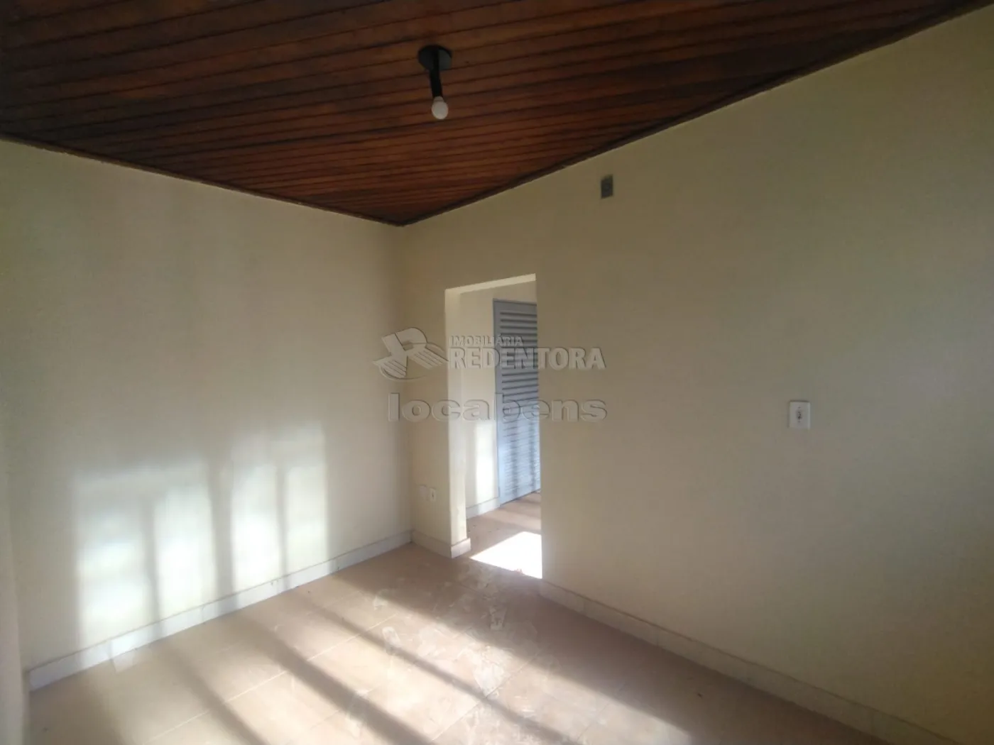 Alugar Casa / Padr&atilde;o em S&atilde;o Jos&eacute; do Rio Preto R$ 780,00 - Foto 3